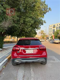 مرسيدس بنز GLA
